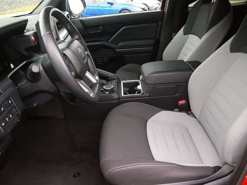 Used 2025 Toyota 4Runner TRD Off-Road AWD/4WD image 13