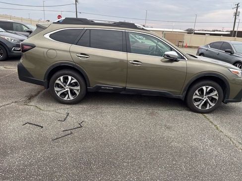 Used 2022 Subaru Outback Touring image 2