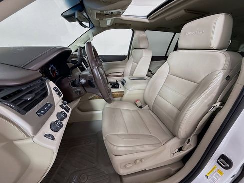 Used 2019 GMC Yukon XL Denali w/ Denali Ultimate Package image 21