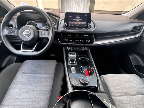 Used 2023 Nissan Rogue SV image 21