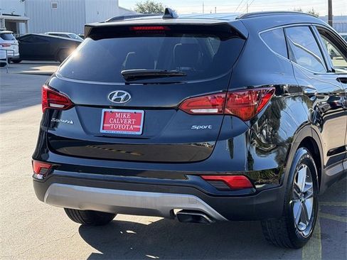 Used 2017 Hyundai Santa Fe Sport image 7
