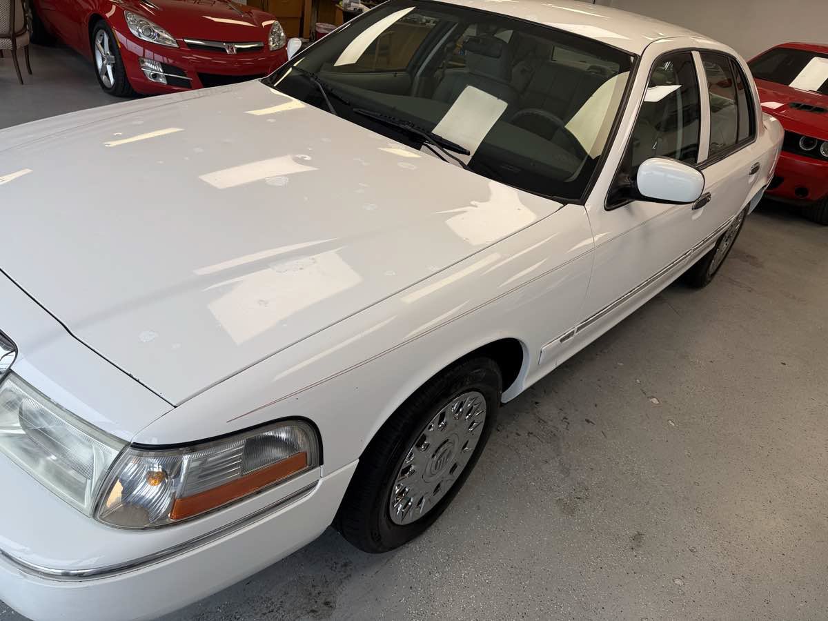 Used 2004 Mercury Grand Marquis GS RWD image 4