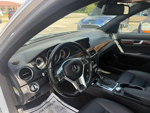Used 2013 Mercedes-Benz C 300 4MATIC Sedan image 11