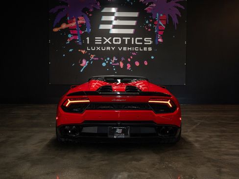Used 2018 Lamborghini Huracan LP 580-2 RWD image 7