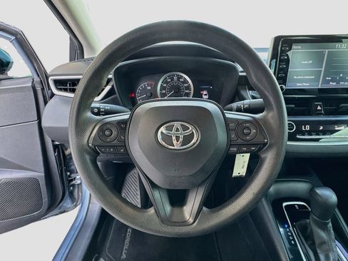 Used 2020 Toyota Corolla LE FWD image 11