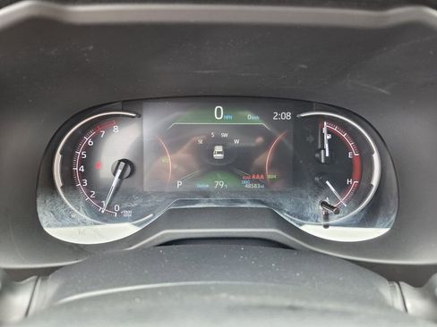 Used 2024 Toyota RAV4 XLE FWD image 21
