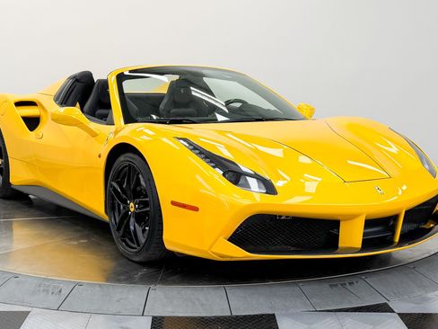 Used 2017 Ferrari 488 Spider RWD image 3