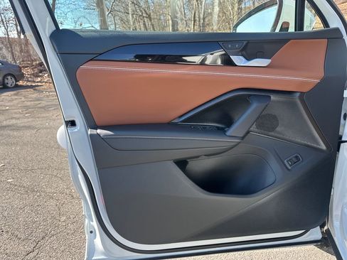 New 2026 Volkswagen Tiguan SEL R-Line image 5