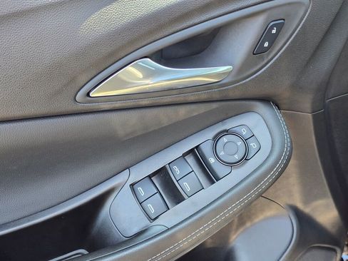 Used 2024 Buick Encore GX Sport Touring image 37