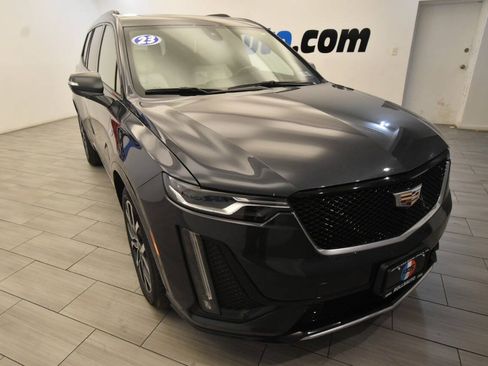 Used 2023 Cadillac XT6 Sport w/ Technology Package AWD/4WD image 7