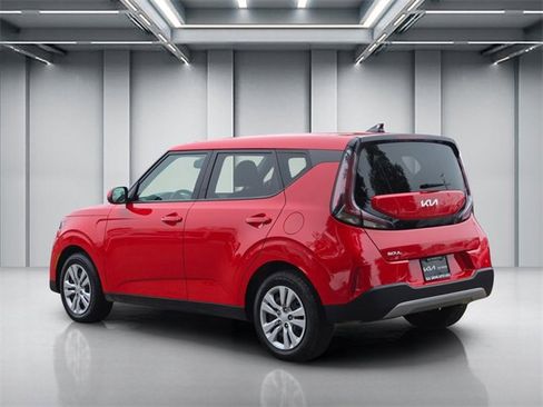 Certified 2023 Kia Soul LX image 6