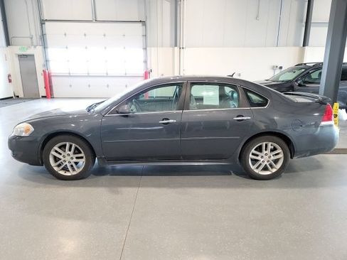 Used 2010 Chevrolet Impala LTZ FWD image 4