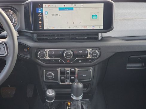 Used 2024 Jeep Wrangler Sport S image 28