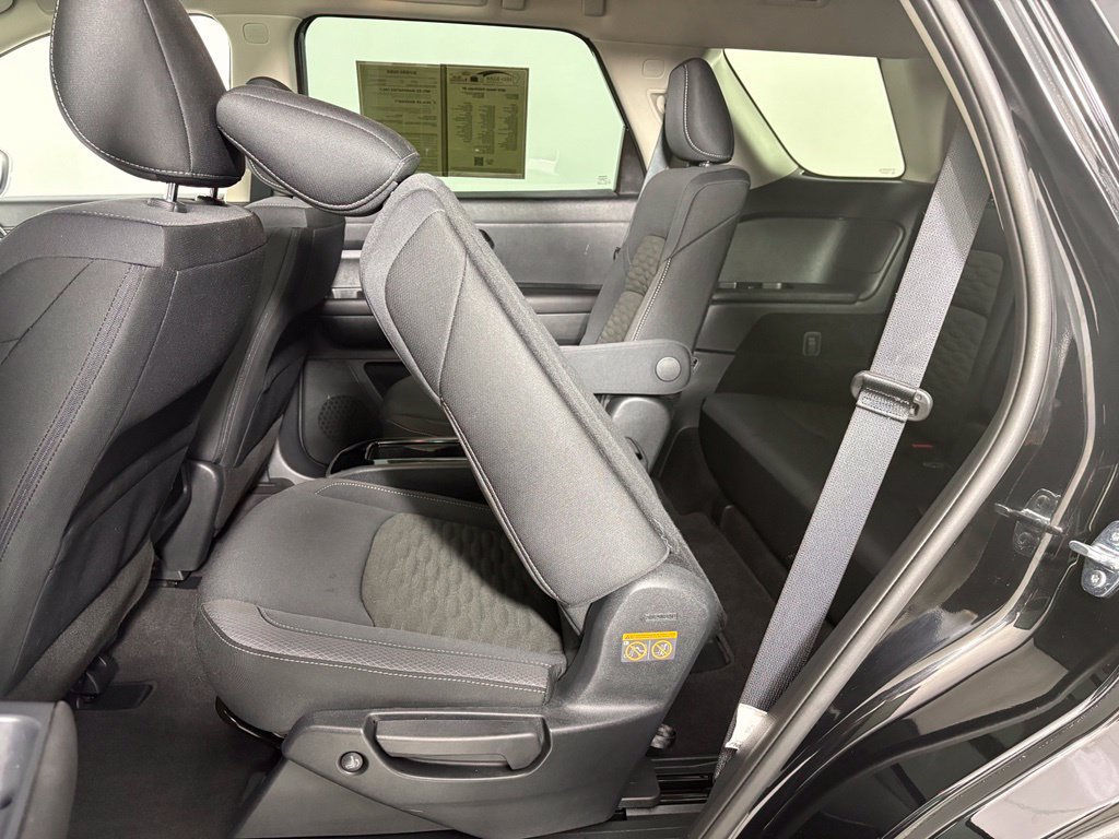 Used 2025 Nissan Pathfinder SV w/ SV Premium Package AWD/4WD image 18