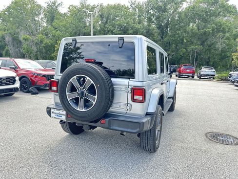 Used 2023 Jeep Wrangler Unlimited Sahara AWD/4WD image 6