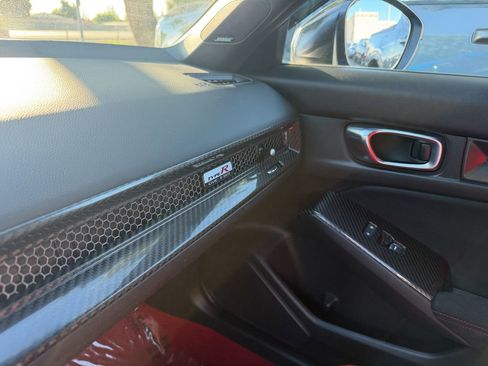 Used 2025 Honda Civic Type R image 22