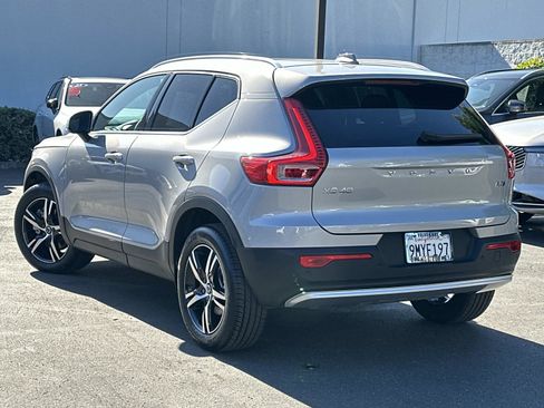 Certified 2025 Volvo XC40 B5 Core image 6