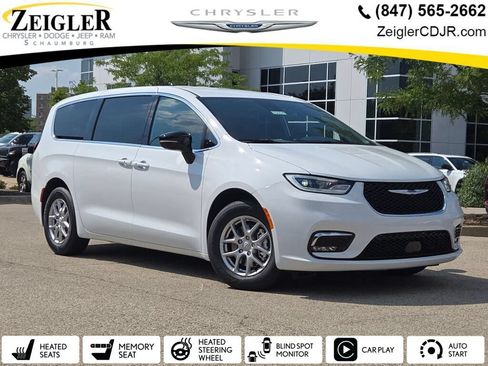 New 2026 Chrysler Pacifica Select FWD image 1
