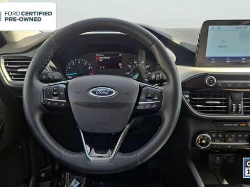 Certified 2022 Ford Escape SE w/ Cold Weather Package AWD/4WD image 11