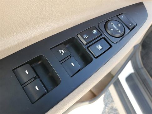 Used 2017 Hyundai Tucson SE image 9