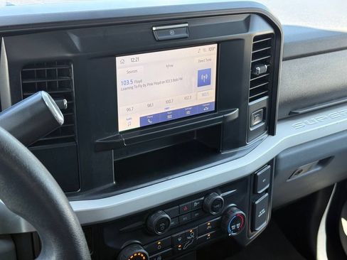 Used 2025 Ford F350 XLT AWD/4WD image 16