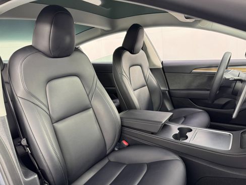 Used 2023 Tesla Model 3 Standard Range image 37