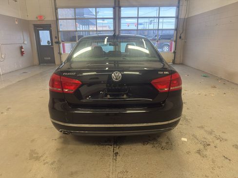 Used 2013 Volkswagen Passat TDI SEL Premium image 5