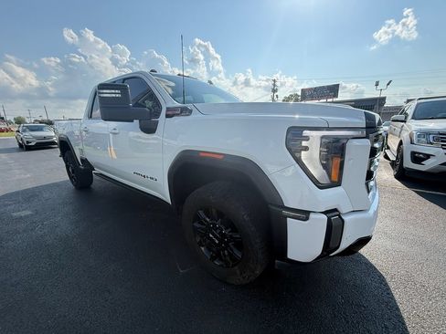 Used 2024 GMC Sierra 2500 AT4 w/ AT4 Premium Plus Package AWD/4WD image 1