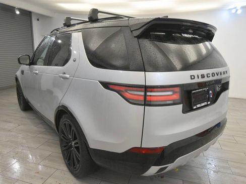 Used 2018 Land Rover Discovery HSE image 3