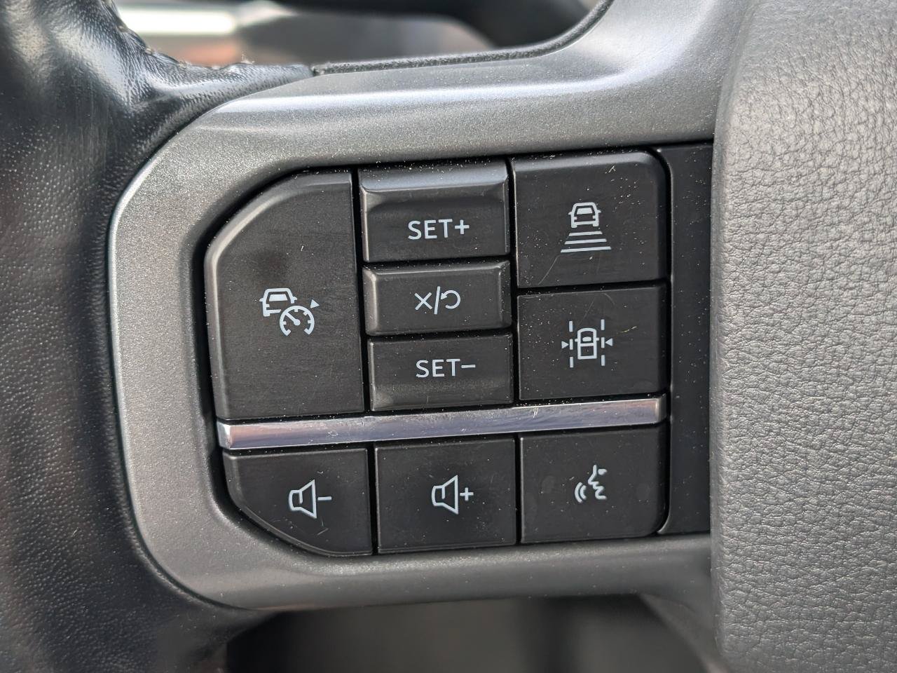 Used 2021 Ford F150 Lariat w/ Equipment Group 502A High AWD/4WD image 13
