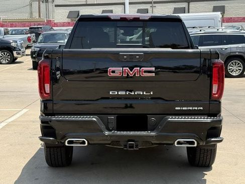 Used 2024 GMC Sierra 1500 Denali RWD image 5