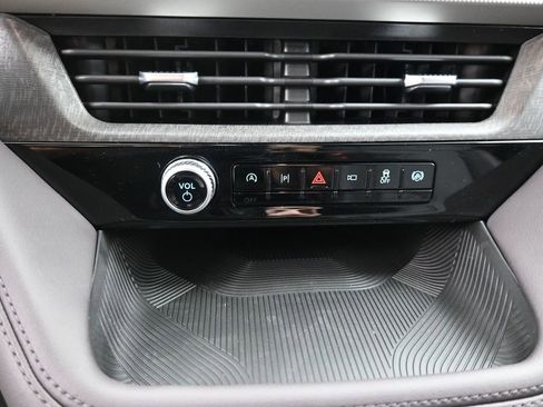 New 2026 Ford Explorer Platinum image 32