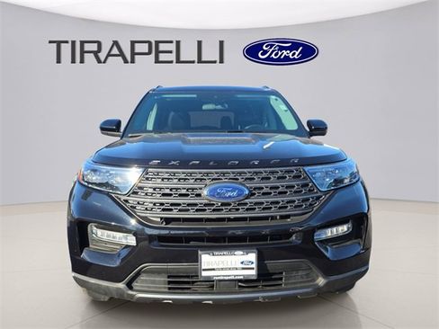 Used 2023 Ford Explorer XLT w/ Equipment Group 202A image 4