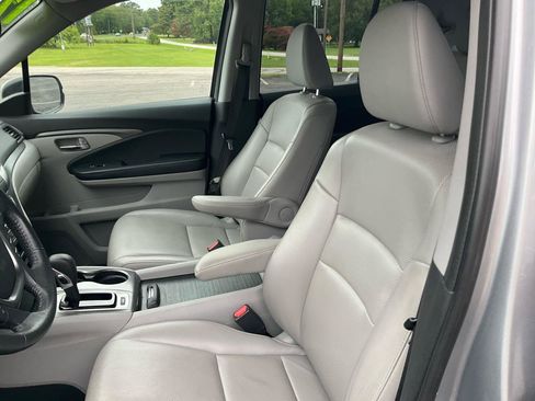 Used 2017 Honda Ridgeline RTL image 18