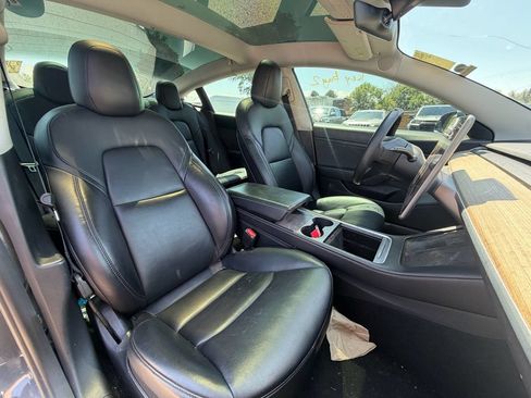 Used 2021 Tesla Model 3 Standard Range Plus RWD image 4