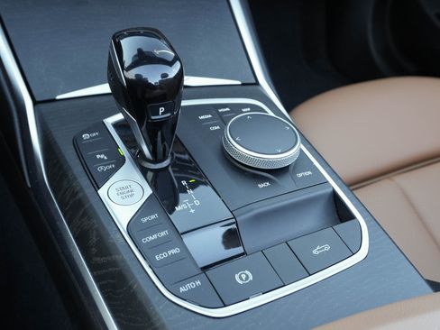 Certified 2023 BMW 430i Convertible w/ Premium Package image 28