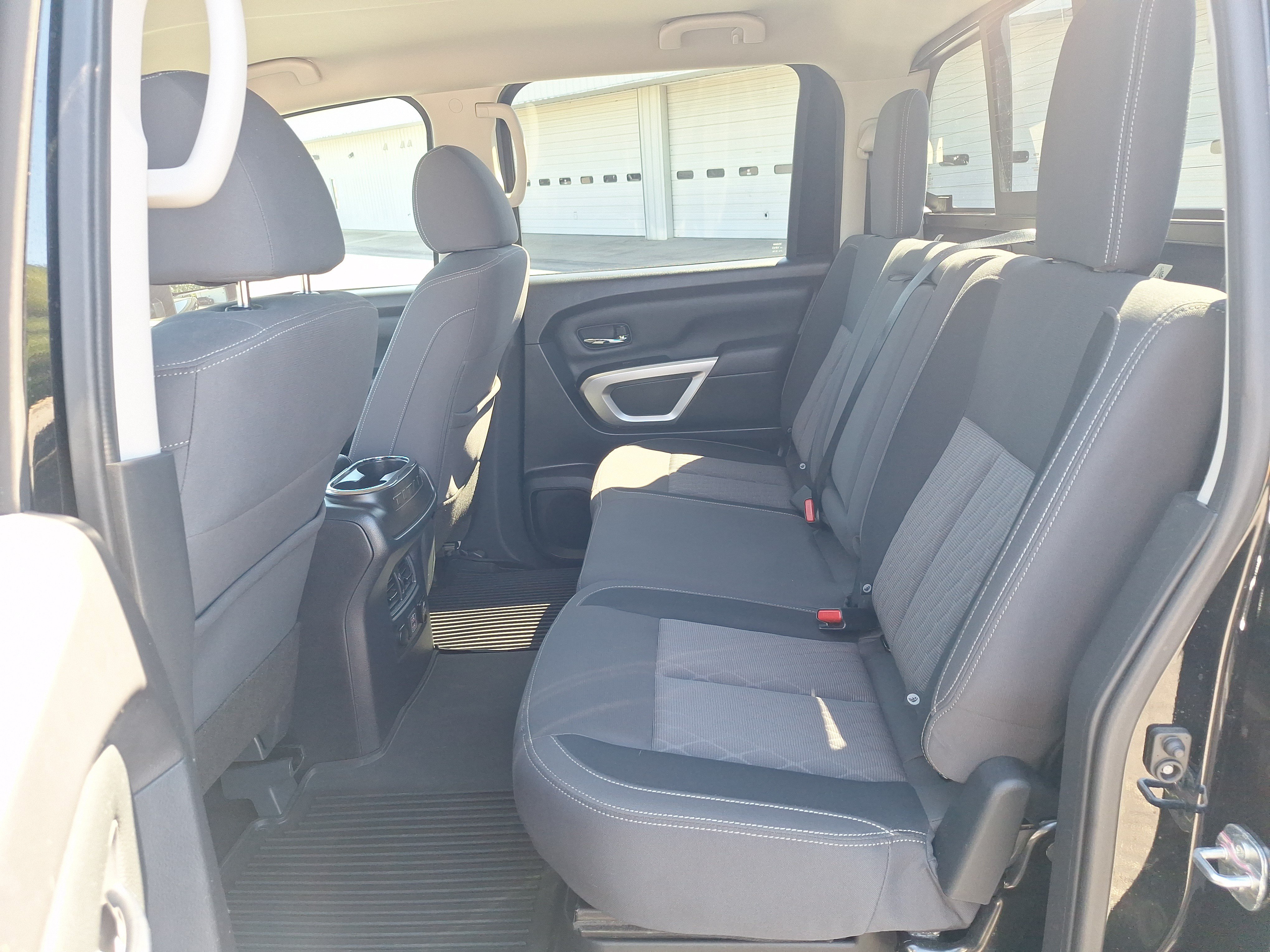 Used 2024 Nissan Titan SV w/ SV Convenience Package AWD/4WD image 12