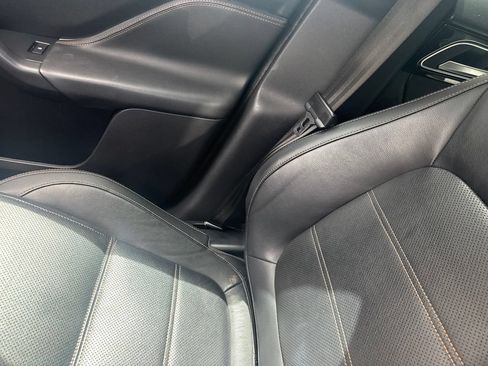 Used 2018 Jaguar F-PACE Prestige AWD/4WD image 2