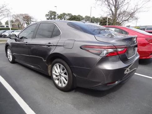 Used 2023 Toyota Camry LE image 8