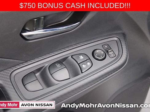 New 2025 Nissan Versa SV w/ Trunk Package image 10