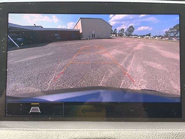 Used 2023 Cadillac XT4 Luxury w/ Cold Weather Package FWD image 26