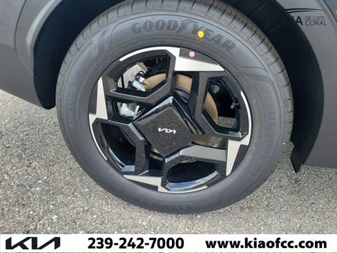 New 2026 Kia Sportage EX FWD image 9
