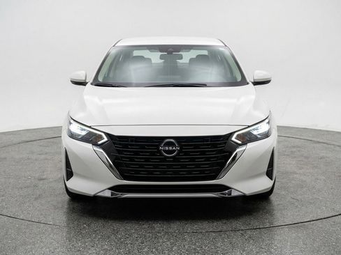 Used 2025 Nissan Sentra SV FWD image 1