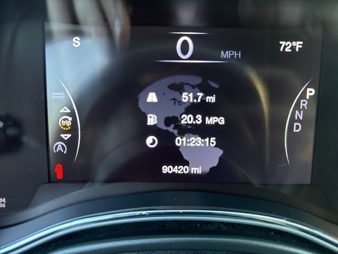 Used 2019 Jeep Grand Cherokee Laredo image 7