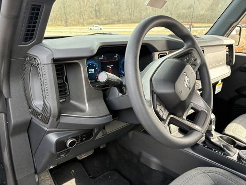 New 2025 Ford Bronco 2-Door image 24