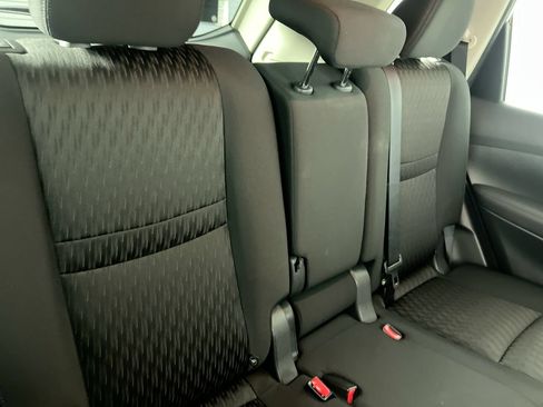 Used 2018 Nissan Rogue SV FWD image 26