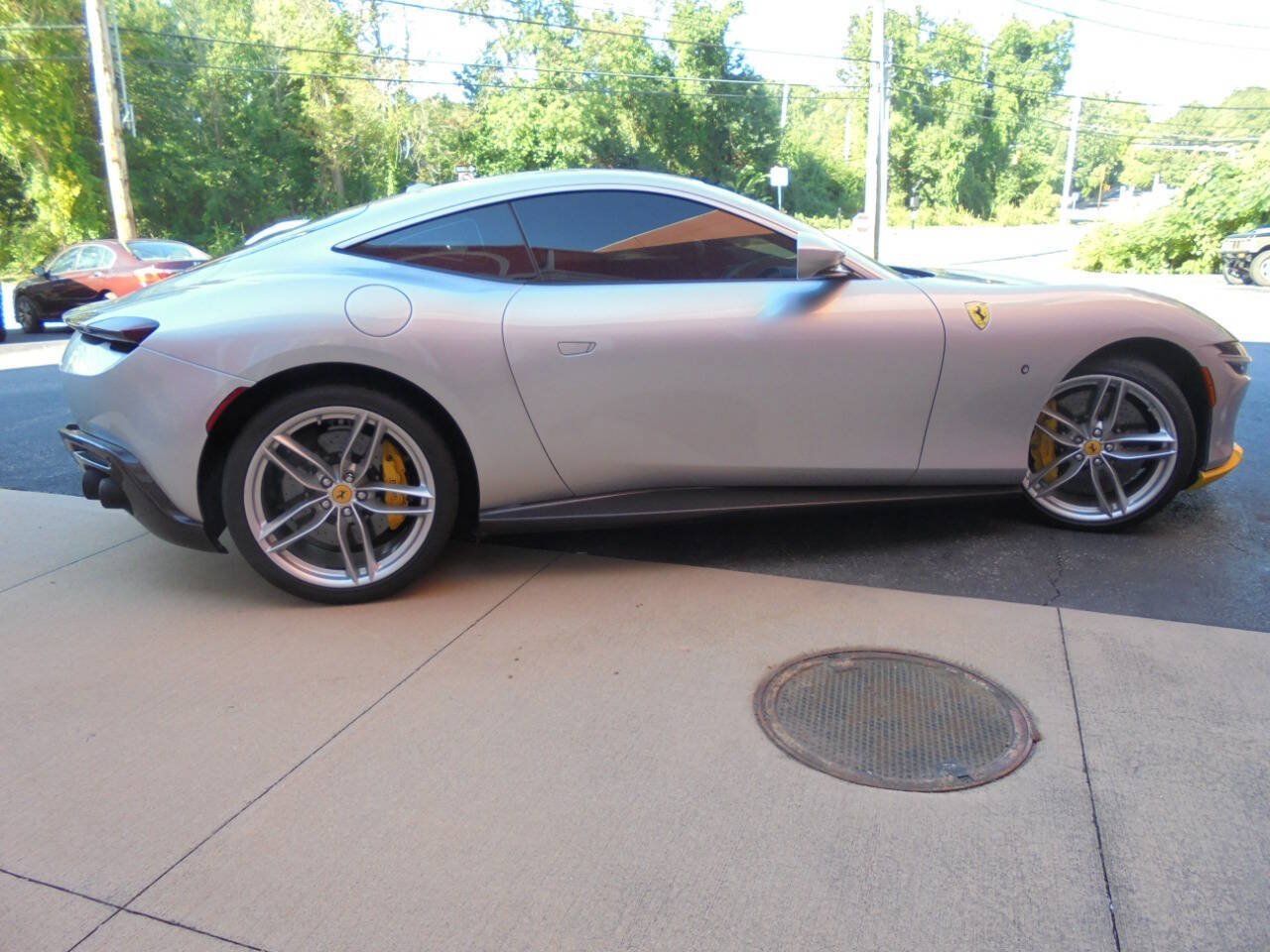 Used 2021 Ferrari Roma RWD image 7