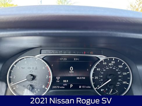 Used 2021 Nissan Rogue SV AWD/4WD image 18
