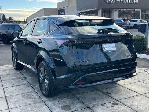 Used 2024 Nissan Ariya AWD image 9