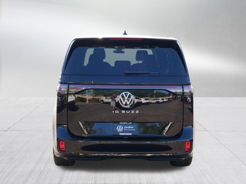 Certified 2025 Volkswagen ID. Buzz Pro S RWD image 6